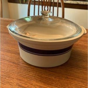 Roseville Pottery Casserole Dish 2 quart
